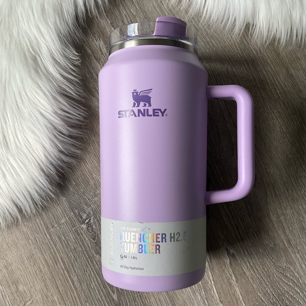 🍇2025 Stanley 64 oz Stainless Steel H2.0 Flowstate Quencher Tumbler Sour Grape